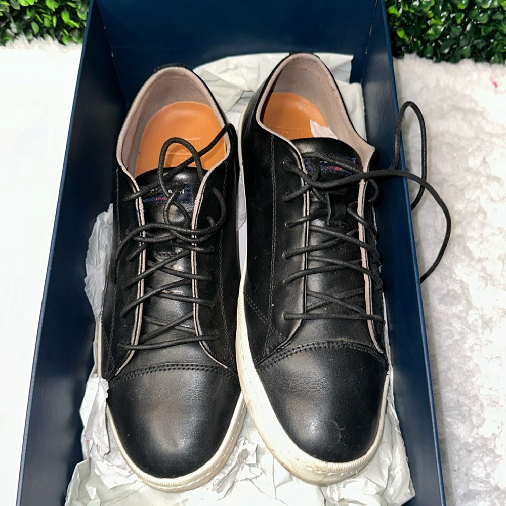 Men’s dress shoes